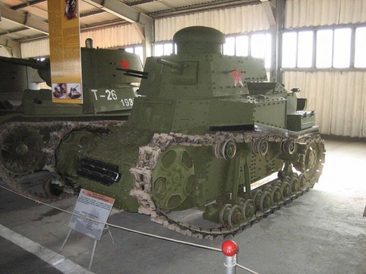 0be3f81ab43ae84394d02e0ee47a4e9e Сколько танков было у Сталина?